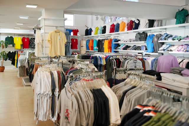 Einblicke in die Bekleidungsabteilung